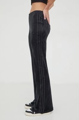 Zdjęcie produktu adidas Originals spodnie dresowe welurowe Velvet kolor czarny gładkie IT9661