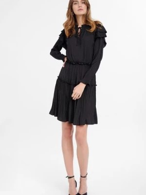 Zdjęcie produktu Krótka sukienka z satyny miętej czarna Greenpoint