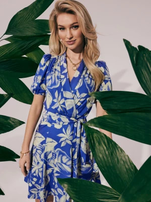 Zdjęcie produktu Niebieska sukienka z wiskozy w kwiaty TARANKO
