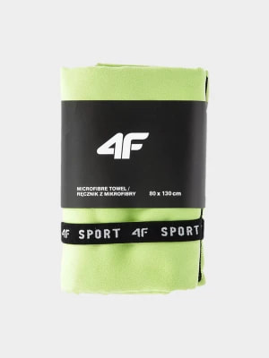 Zdjęcie produktu Ręcznik sportowy szybkoschnący M (80 x 130 cm) - zielony 4F