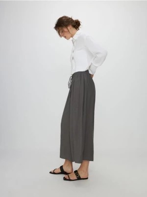 Zdjęcie produktu Reserved - Spodnie culotte z wiskozą - ciemnoszary