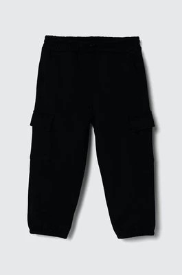 Zdjęcie produktu United Colors of Benetton spodnie dresowe dziecięce kolor czarny gładkie