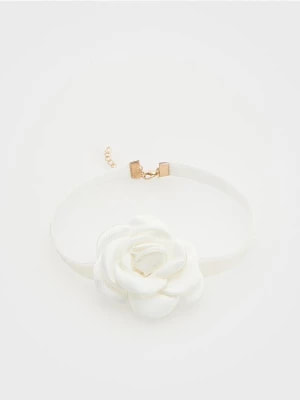 Zdjęcie produktu Reserved - Naszyjnik z różą - złamana biel