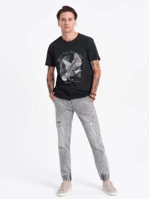 Zdjęcie produktu Spodnie męskie JOGGERY jeansowe z przetarciami - jasnoszare V4 OM-PADJ-0150
 -                                    L