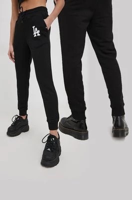 Zdjęcie produktu 47 brand Spodnie kolor czarny z aplikacją