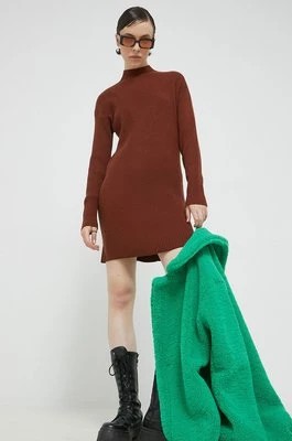Zdjęcie produktu Abercrombie & Fitch sukienka kolor brązowy mini prosta