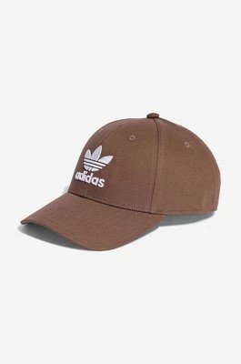 Zdjęcie produktu adidas Originals czapka z daszkiem bawełniana kolor brązowy z aplikacją IB9970