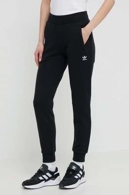 Zdjęcie produktu adidas Originals spodnie dresowe bawełniane kolor czarny gładkie IA6479