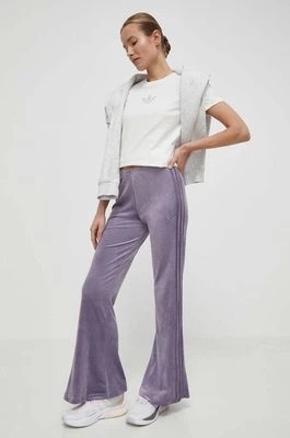 Zdjęcie produktu adidas Originals spodnie dresowe kolor fioletowy z aplikacją IS4639