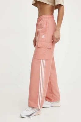 Zdjęcie produktu adidas Originals spodnie dresowe kolor różowy z aplikacją IZ0715