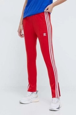 Zdjęcie produktu adidas Originals spodnie dresowe SST Classic TP kolor czerwony z aplikacją IK6603