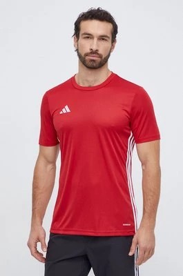 Zdjęcie produktu adidas Performance t-shirt treningowy Tabela 23 kolor czerwony z aplikacją HT6552