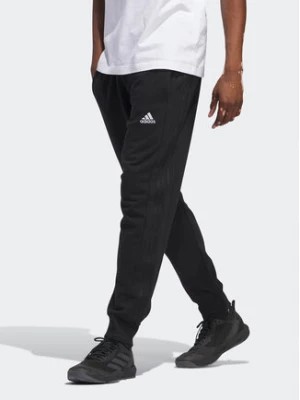Zdjęcie produktu adidas Spodnie dresowe Essentials HZ2218 Czarny Regular Fit