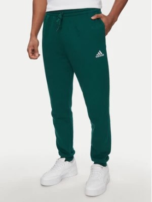 Zdjęcie produktu adidas Spodnie dresowe Essentials IJ8892 Zielony Regular Fit
