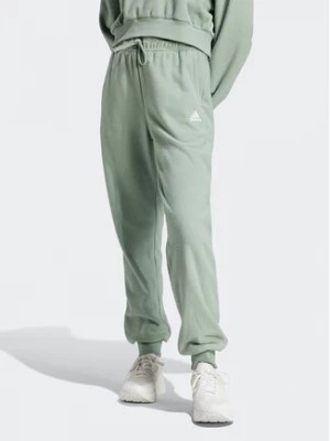 Zdjęcie produktu adidas Spodnie dresowe IR8372 Zielony Regular Fit