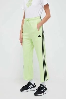 Zdjęcie produktu adidas spodnie dresowe kolor zielony z aplikacją