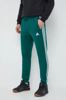Zdjęcie produktu adidas spodnie dresowe kolor zielony z aplikacją IN0342
