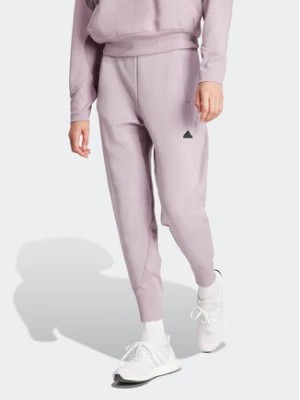 Zdjęcie produktu adidas Spodnie dresowe Z.N.E. IS3913 Fioletowy Regular Fit