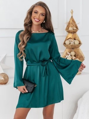 Zdjęcie produktu Atłasowa sukienka z paskiem Ocenia - butelkowa zieleń - butelkowa zieleń Pakuten