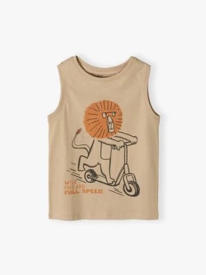 Zdjęcie produktu Bawełniana koszulka chłopięca na lato - beżowa z zabawnym nadrukiem 5.10.15.