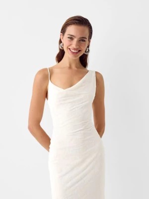 Zdjęcie produktu Bershka Długa Sukienka W Kwiaty Z Fakturą Kobieta Biały Złamany