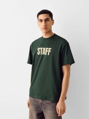 Zdjęcie produktu Bershka Koszulka Z Krótkim Rękawem I Nadrukiem College O Pudełkowym Kroju Mężczyzna Zielony