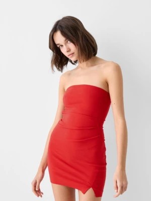 Zdjęcie produktu Bershka Sukienka Mini Z Dekoltem Odsłaniającym Ramiona I Ozdobnymi Szwami Kobieta Czerwony