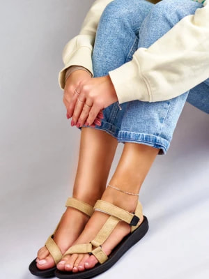 Zdjęcie produktu Beżowe sandały damskie na rzep Merg