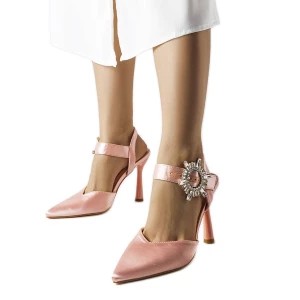 Zdjęcie produktu Beżowe satynowe sandały na szpilce Linda różowe Inna marka