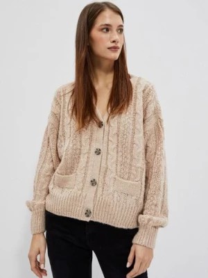Zdjęcie produktu Beżowy damski sweter rozpinany w warkoczowy splot Moodo