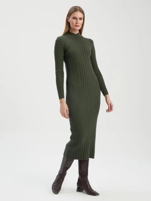 Zdjęcie produktu BGN Sukienka dzianinowa w kolorze ciemnozielonym rozmiar: 36