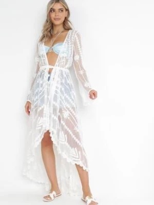Zdjęcie produktu Biała Asymetryczna Narzutka Sukienka Maxi z Głębokim Dekoltem z Koronkowej Tkaniny Itzamara