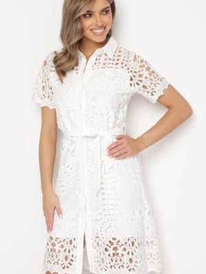 Zdjęcie produktu Biała Ażurowa Sukienka Koszulowa Midi z Wiązanym Paskiem Pamy