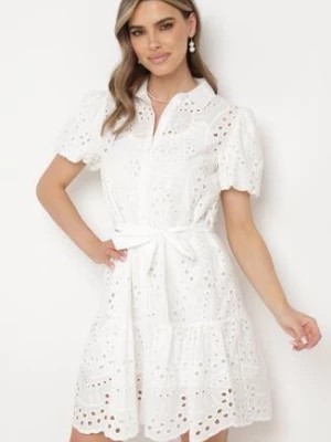 Zdjęcie produktu Biała Ażurowa Sukienka z Bawełny z Guzikami i Paskiem w Talii Timagga