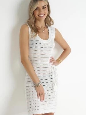Zdjęcie produktu Biała Dopasowana Narzutka Sukienka Mini z Ażurowej Tkaniny z Głębokim Dekoltem Robisa