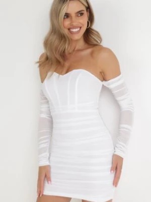 Zdjęcie produktu Biała Dopasowana Sukienka Mini z Odkrytymi Ramionami Alillinus