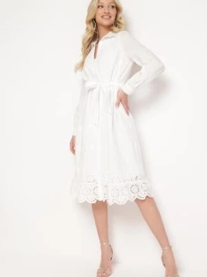Zdjęcie produktu Biała Koszulowa Sukienka z Bawełny Zapinana na Guziki z Materiałowym Paskiem i Koronką Uzilara