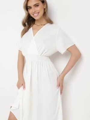 Zdjęcie produktu Biała Sukienka Długa o Rozkloszowanym Fasonie z Kopertowym Dekoltem Saliusa