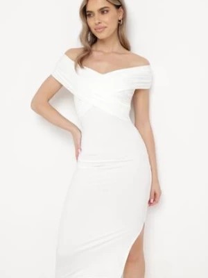 Zdjęcie produktu Biała Sukienka Dopasowana z Ozdobnie Wywiniętą Górą i Rozcięciem na Boku Mleora
