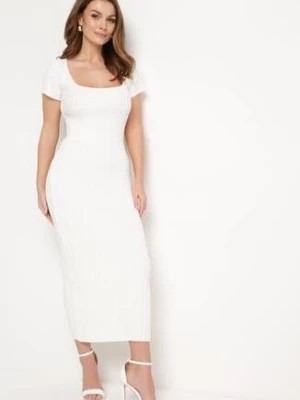 Zdjęcie produktu Biała Sukienka o Dopasowanym Fasonie z Wycięciem na Plecach i Kwadratowym Dekoltem Vosalina