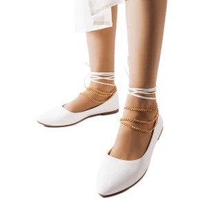 Zdjęcie produktu Białe balerinki z ozdobnym zapięciem Donat Inna marka