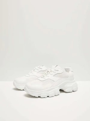 Zdjęcie produktu Białe buty sportowe na grubej podeszwie Moodo