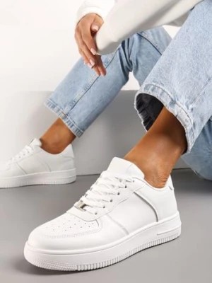 Zdjęcie produktu Białe Klasyczne Sneakersy z Perforacją i Sznurowaniem Natessu