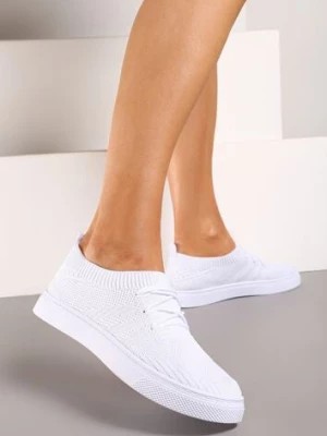 Zdjęcie produktu Białe Płaskie Buty Sportowe do Kostki z Wsuwaniem i Sznurowaniami Xeria