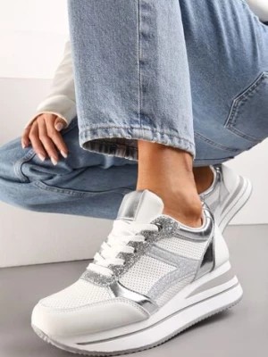 Zdjęcie produktu Biało-Srebrne Sneakersy na Grubej Podeszwie w Paski Zdobione Brokatem Selarissa