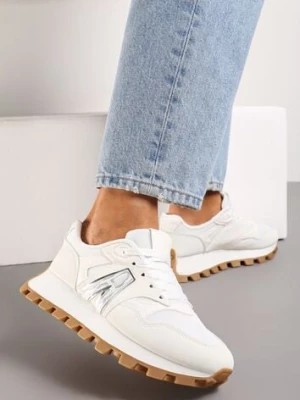 Zdjęcie produktu Białe Sneakersy na Ozdobnej Platfromie z Wiązaniem Nemoon