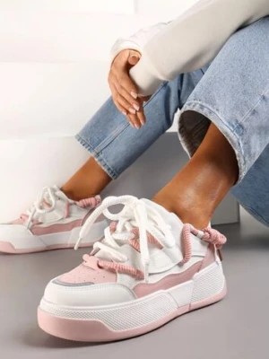 Zdjęcie produktu Biało-Różowe Sneakersy na Platformie z Grubymi Sznurówkami i Delikatną Perforacją Tarvie