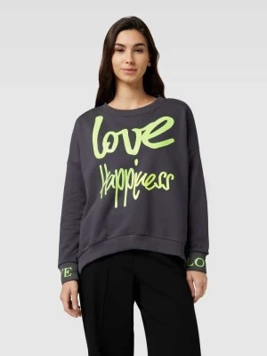 Zdjęcie produktu Bluza z nadrukowanym napisem model ‘LOVE HAPPINESS’ miss goodlife