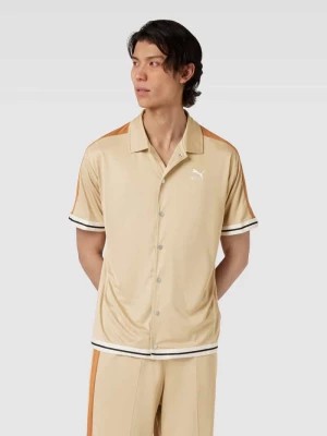 Zdjęcie produktu Bluzka koszulowa z wyhaftowanym logo model ‘THE FANBASE’ PUMA PERFORMANCE