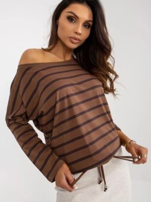 Zdjęcie produktu Brązowa damska bluzka basic w paski ze ściągaczem BASIC FEEL GOOD